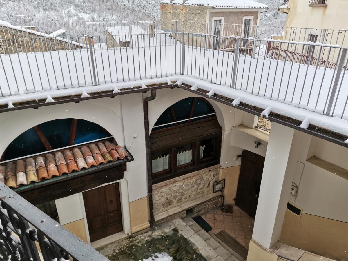 Piazzetta Del Forno Grazioso Bilocale Ad Assergi Buitenkant foto